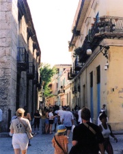 Missions Cuba - Crowded Street