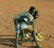 Missions Uganda - Unicycle